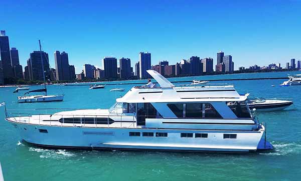 The Sophisticated Lady Private Chicago Yacht Cruise On Lake Michigan